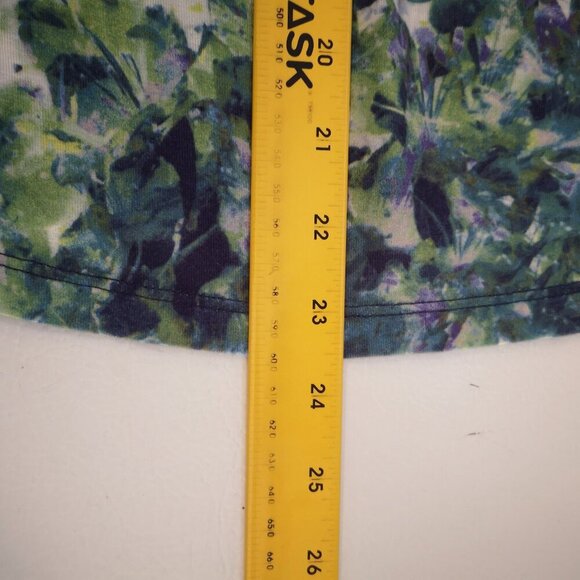 2 / $30.00 - Liz Claiborne Ladies Multi Colored Size Small V-neck Top - Picture 8 of 8